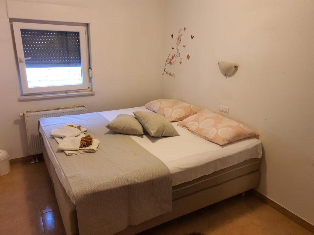 Apartments And Rooms Niki 2 Kastela Ngoại thất bức ảnh