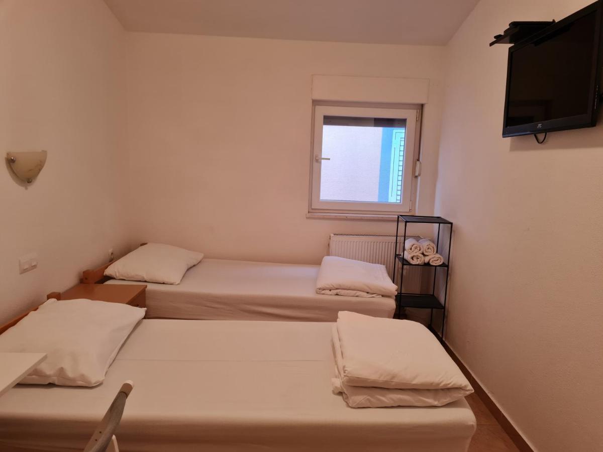 Apartments And Rooms Niki 2 Kastela Ngoại thất bức ảnh