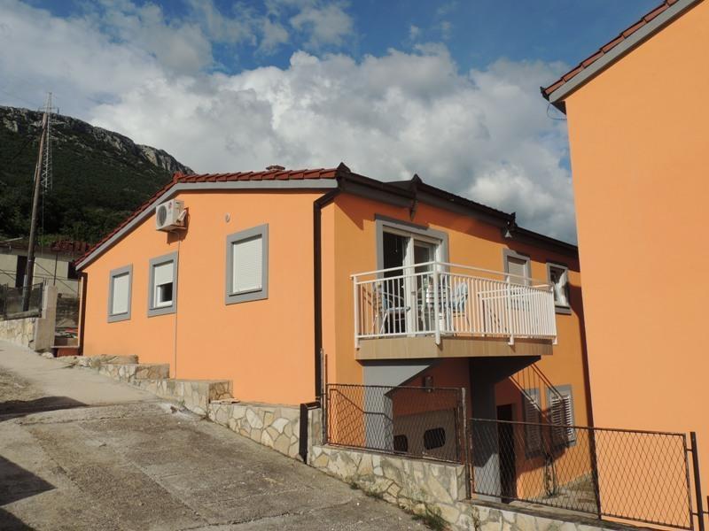 Apartments And Rooms Niki 2 Kastela Ngoại thất bức ảnh