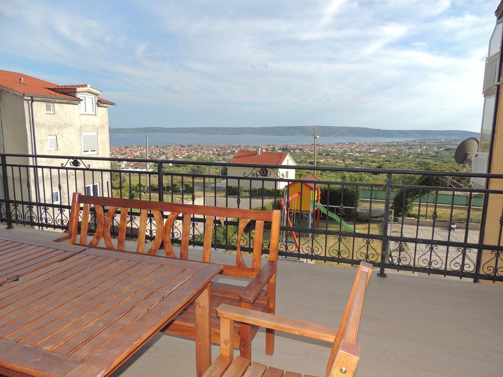 Apartments And Rooms Niki 2 Kastela Ngoại thất bức ảnh